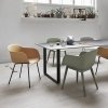 Muuto FIBER ARMCHAIR WOOD BASE Krzesło - Białe /Drewniana Rama Naturalna